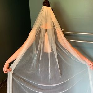 NWT Bride’s Cathedral Length Veil in Ivory.. With attached hair comb.